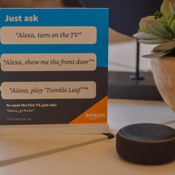 Smart speaker with Alexa instructions displayed